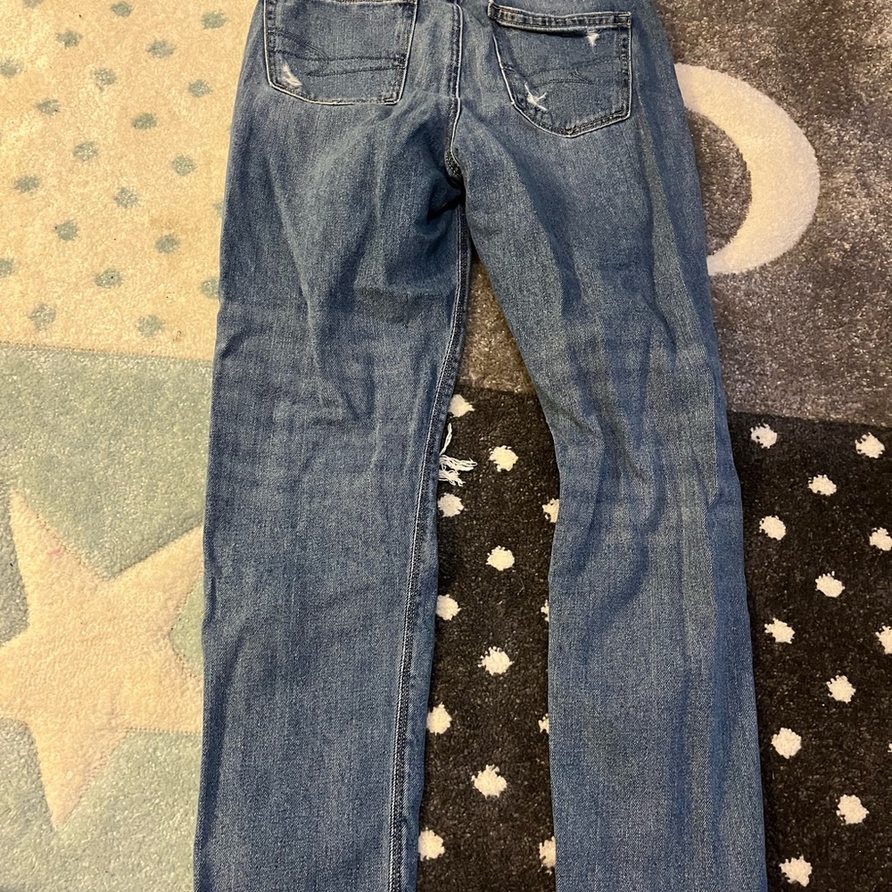 american eagle mom jeans